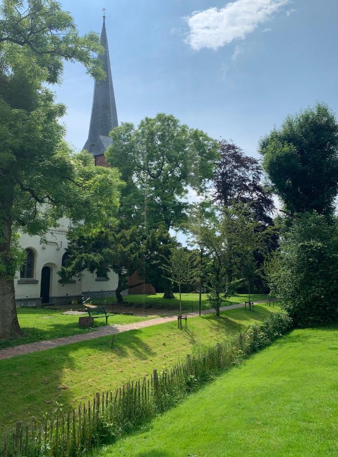 Pastorie Tijdverblijf Zuidhorn 外观 照片